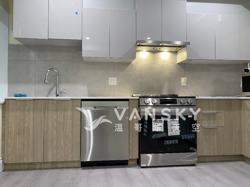 240226120147_kitchen 2.jpg